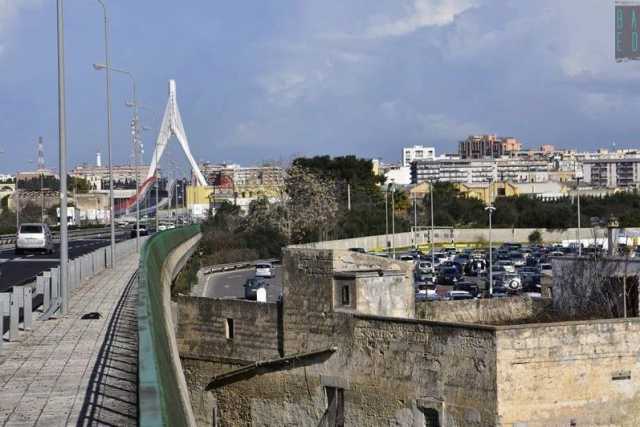 Giostrai, rom, masserie e villette isolate: c'� un mondo nascosto sotto via Tatarella